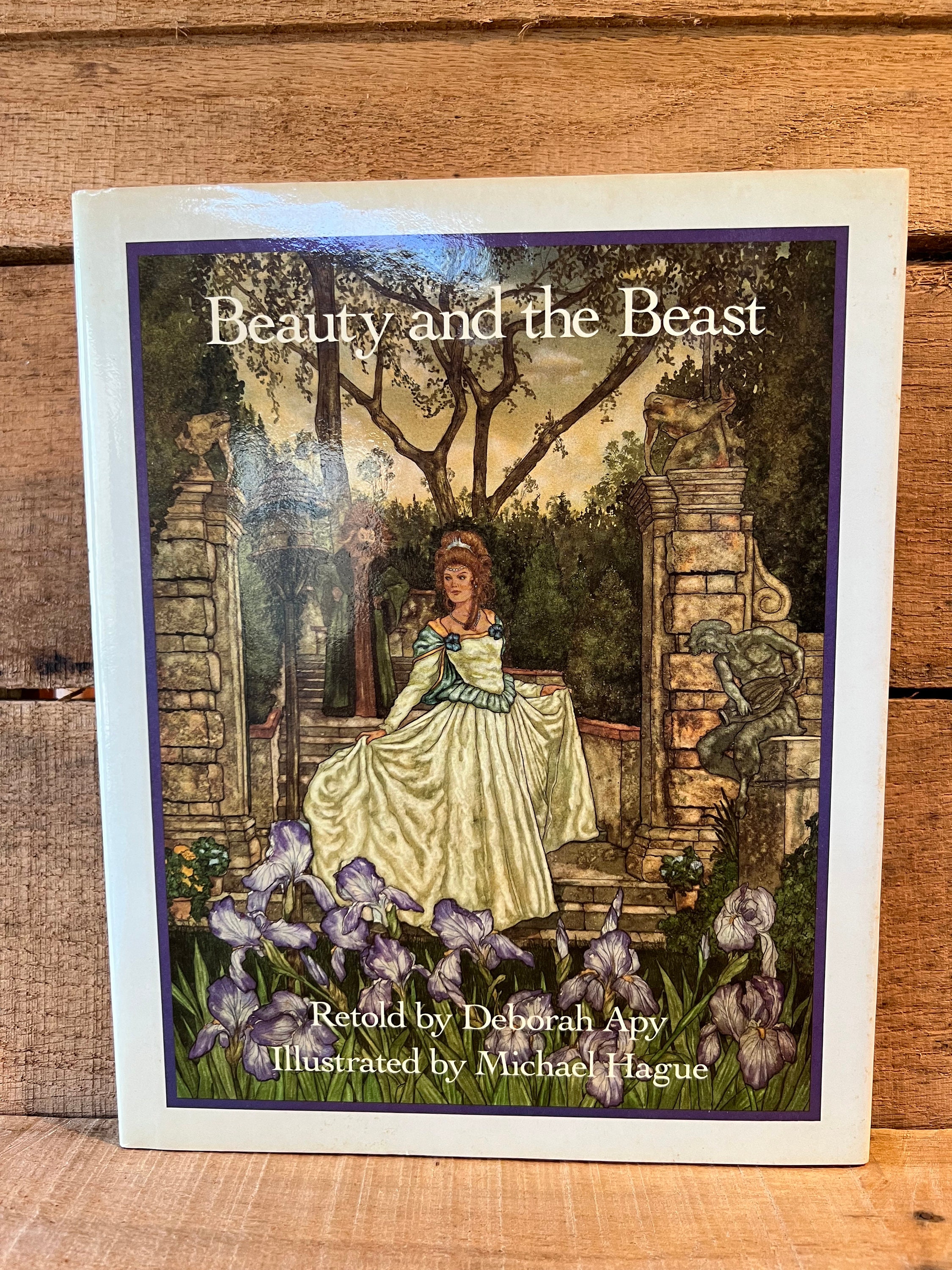 also beauty:beast ウールジャケット　サイズ2 archive Beauty and the Beast Illustrated by Michael Hague: With Dust
