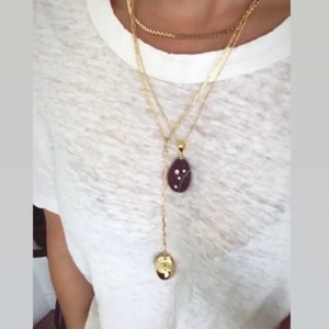 Personalized pebbles necklace. Diamond gold stone necklace with Swarosvki brilliants embedded. Beach stones jewelry. Pebbles jewelry. 画像 8