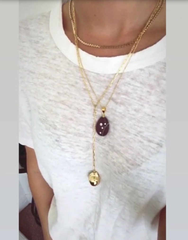 Personalized pebbles necklace. Diamond gold stone necklace with Swarosvki brilliants embedded. Beach stones jewelry. Pebbles jewelry. 画像 8