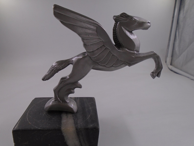 Vintage Pegasus Flying Horse Mobiloil Greek Mythology Car Hood Ornament
