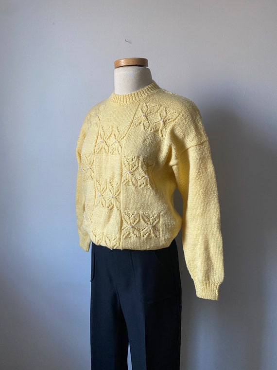 Vintage Yellow Knit Sweater with Pearl Details - image 3