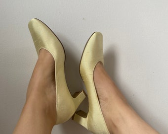 Yellow Silk Court Heel | Size 7.5