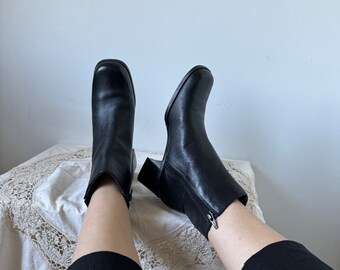 Bottines noires vintage des années 90 par St John