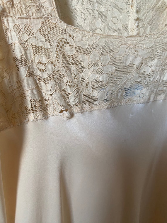 1930s Cream Silk and Lace Slip Dress - image 10