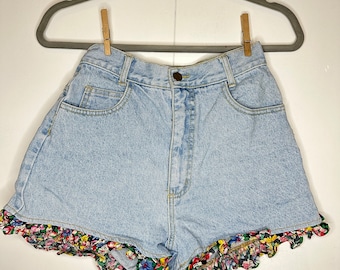 Vintage high rise ruffled denim shorts