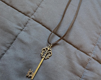 Skeleton key filigree necklace silver witchcore accessories goblincore whimsical