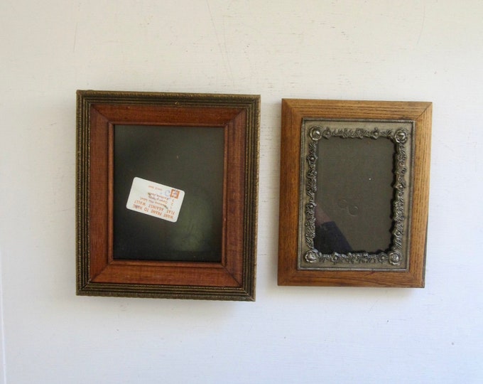 Vintage Wood Frames Set 2 Mismatched Pair Wedding Decor Etsy