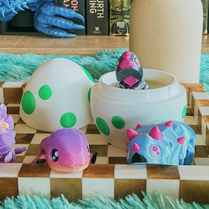 Dinosaur Egg - Baby T-Rex, Triceratops, or Parasaur | 3D Printed Egg
