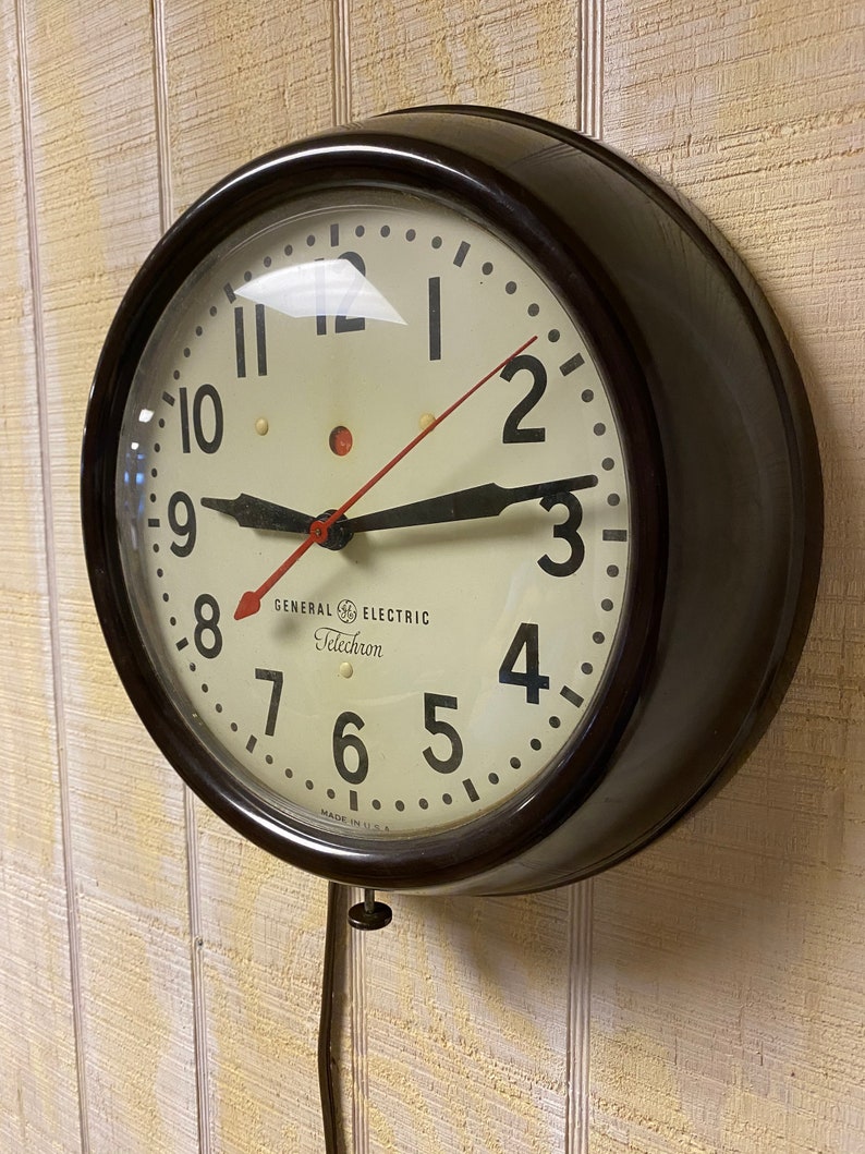 Vintage GE Electric Telechron Wall Clock Brown Bakelite Etsy