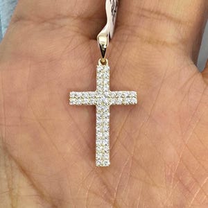 ラウンドカットダイヤモンドクロスネックレス、18Kホワイトゴールド