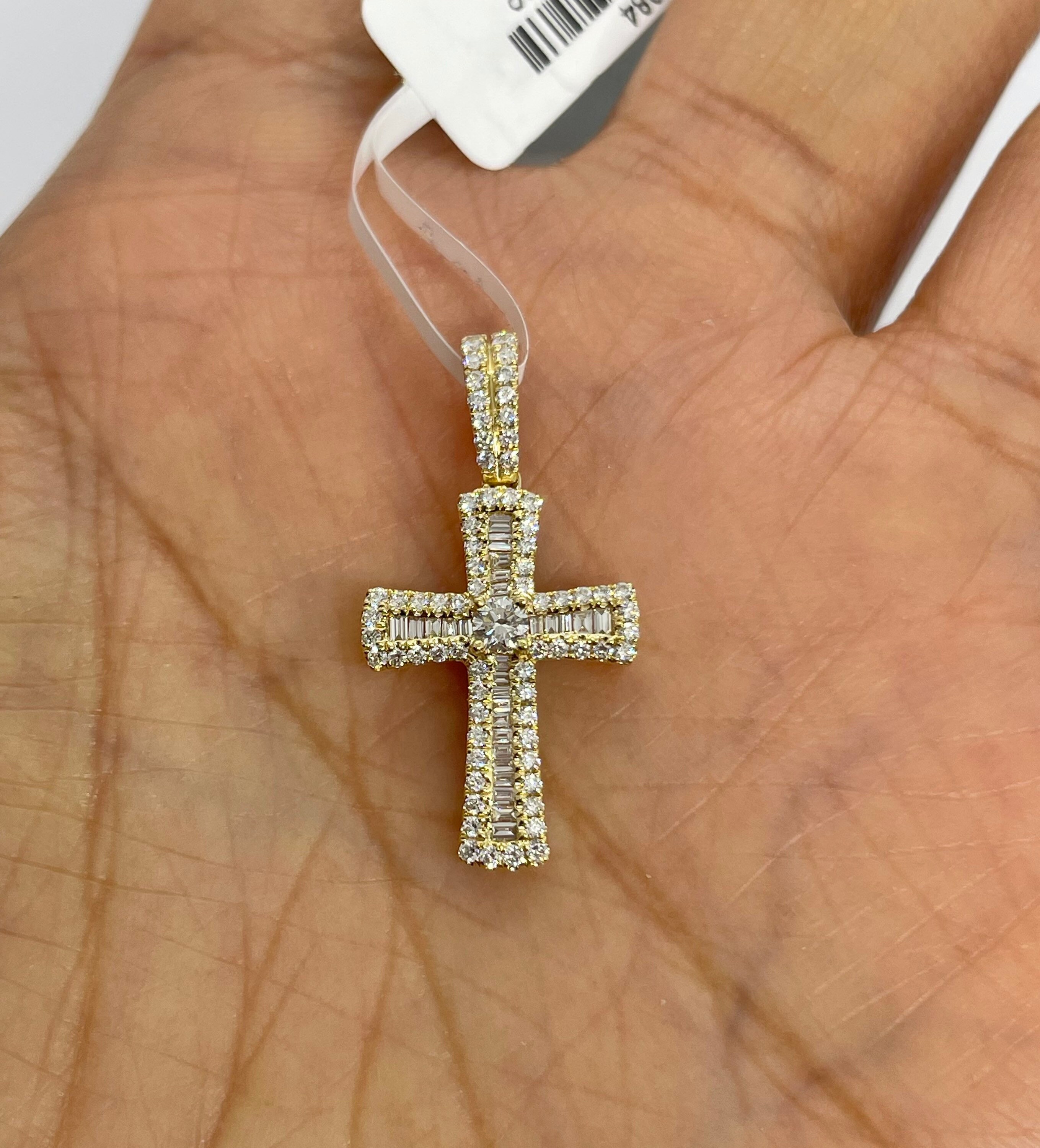 ダイヤモンドクロスネックレス、バゲットダイヤモンドクロス18K