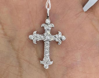 Diamond Cross Pendant, 18K White Gold, Round Brilliant Cut Diamonds