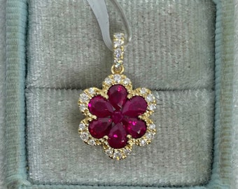 18K Gold Ruby Diamond Flower Pendant Necklace