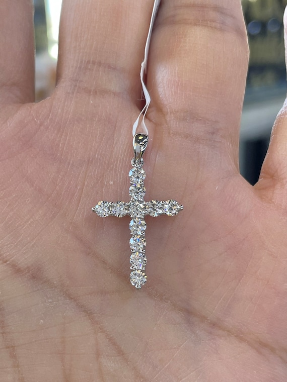 お買い得！ ダイヤモンド 1カラット クロスネックレス ホワイト