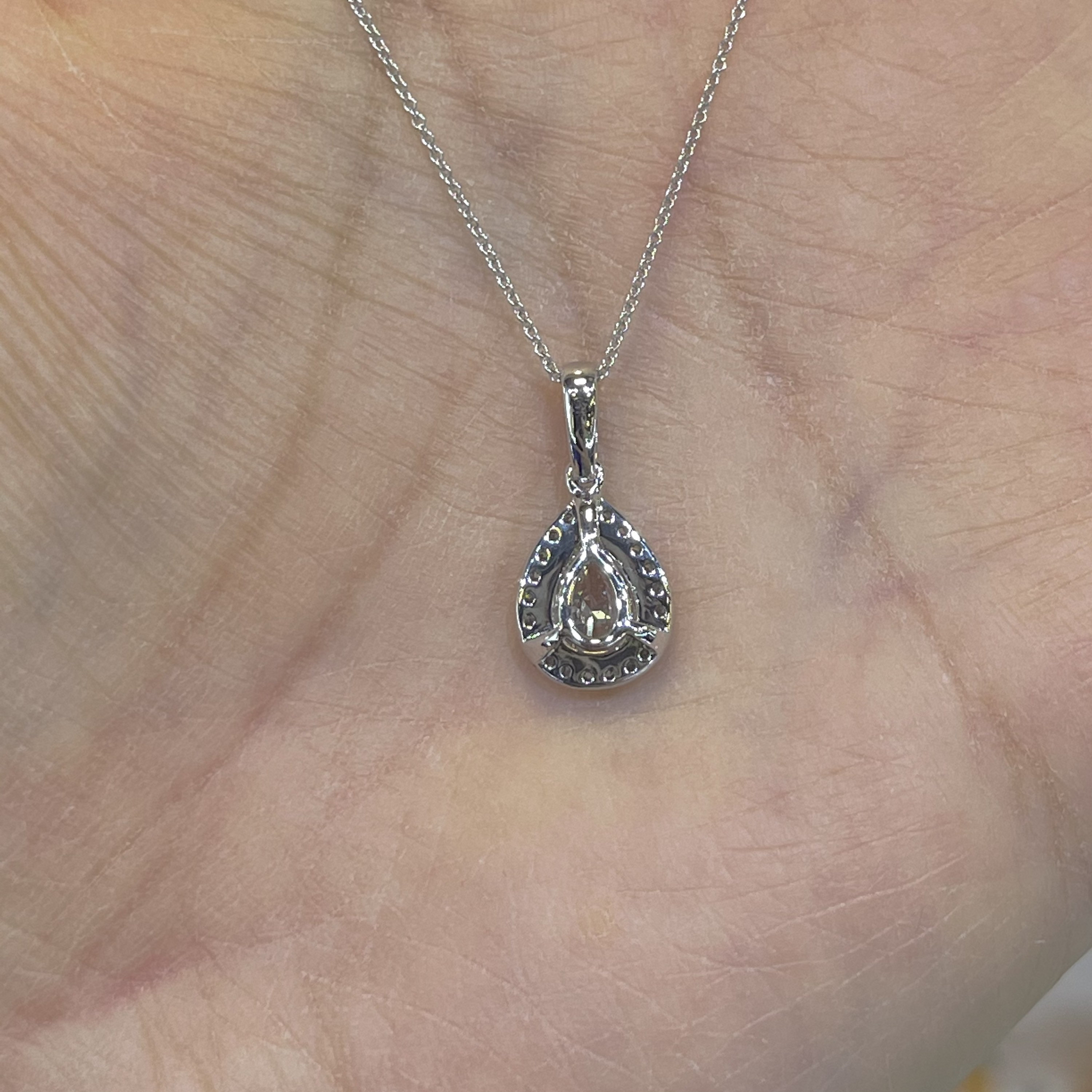 Pear diamond necklace Clearance