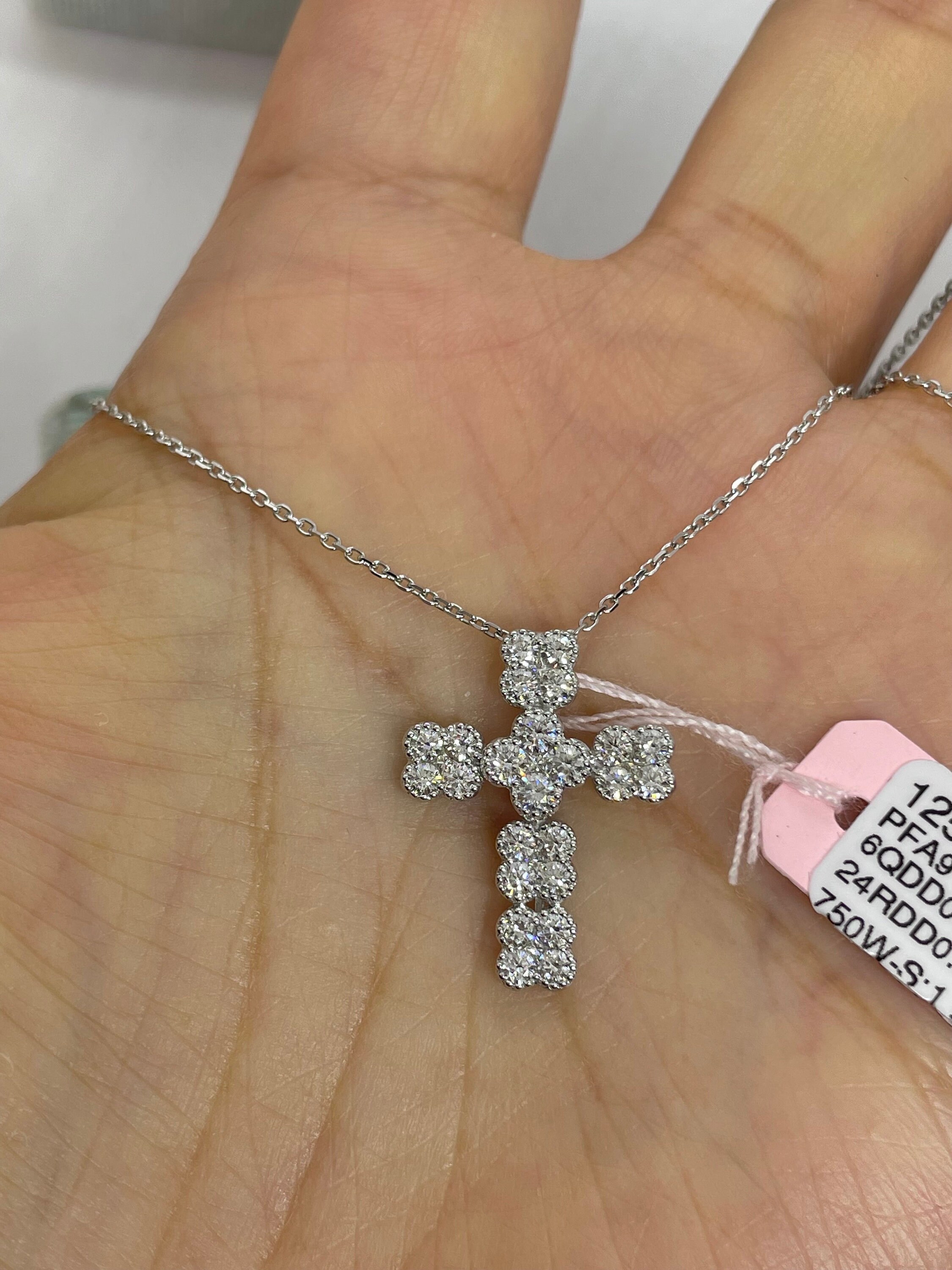 Diamond Cross White Gold, Flower Diamond Cross Pendant
