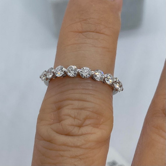 Buy Bezel Setting Diamond Band Ring, Daily Wear Diamond Rings Online –  Attrangi