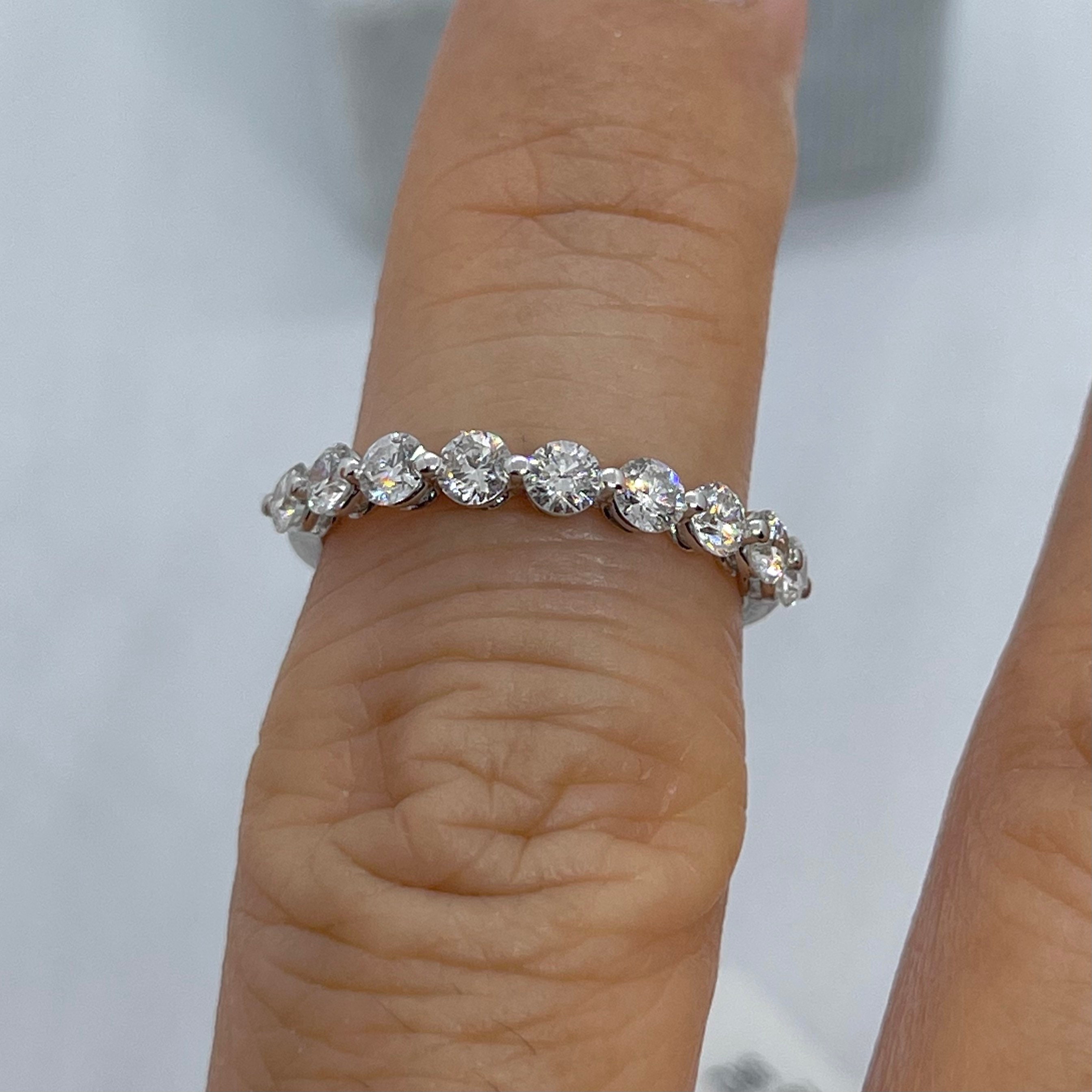 Band of diamonds deals