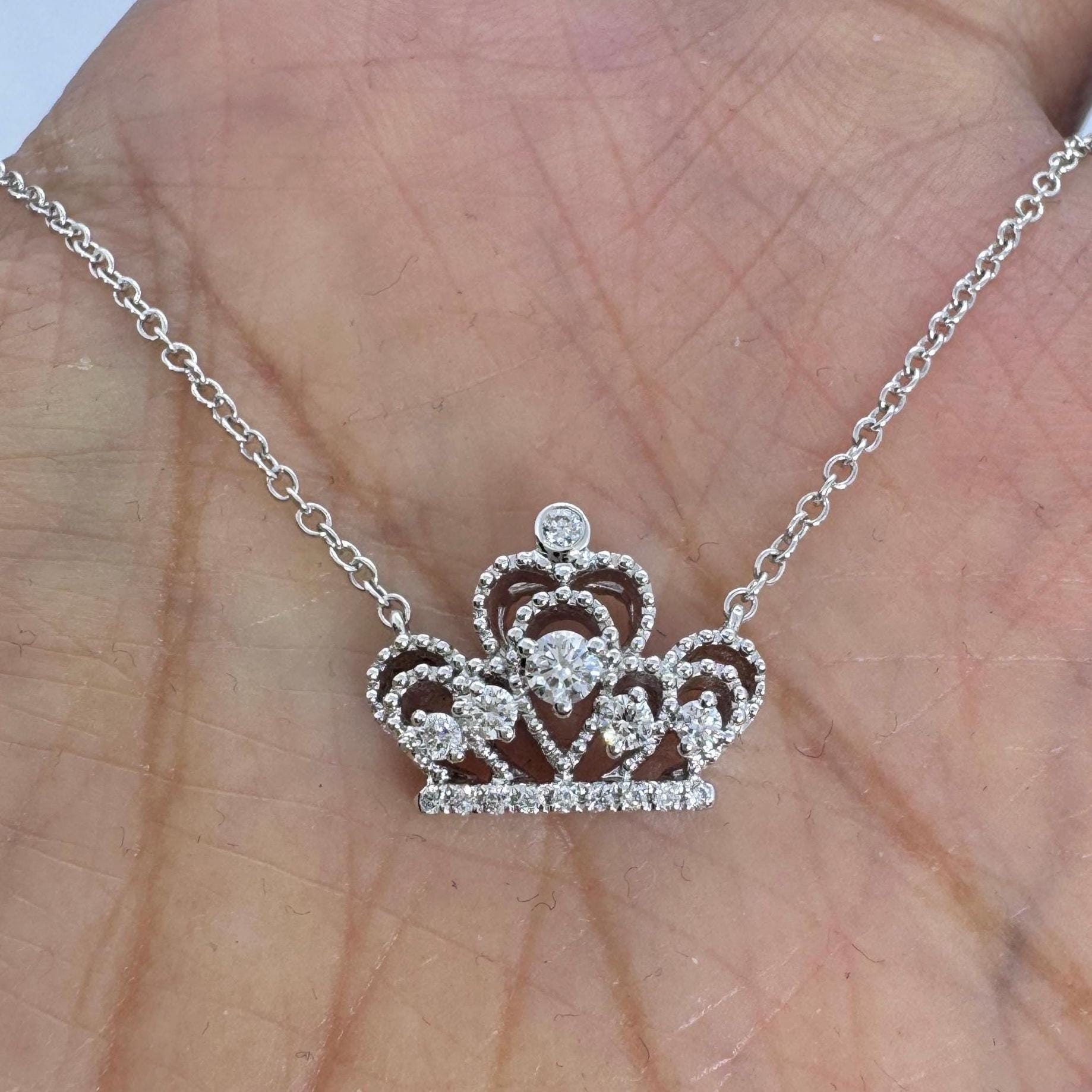 MUZE【×OLI - CROWN NECKLACE】 18K White Gold Diamond Crown Pendant Necklace, 0.22 Carats - Etsy