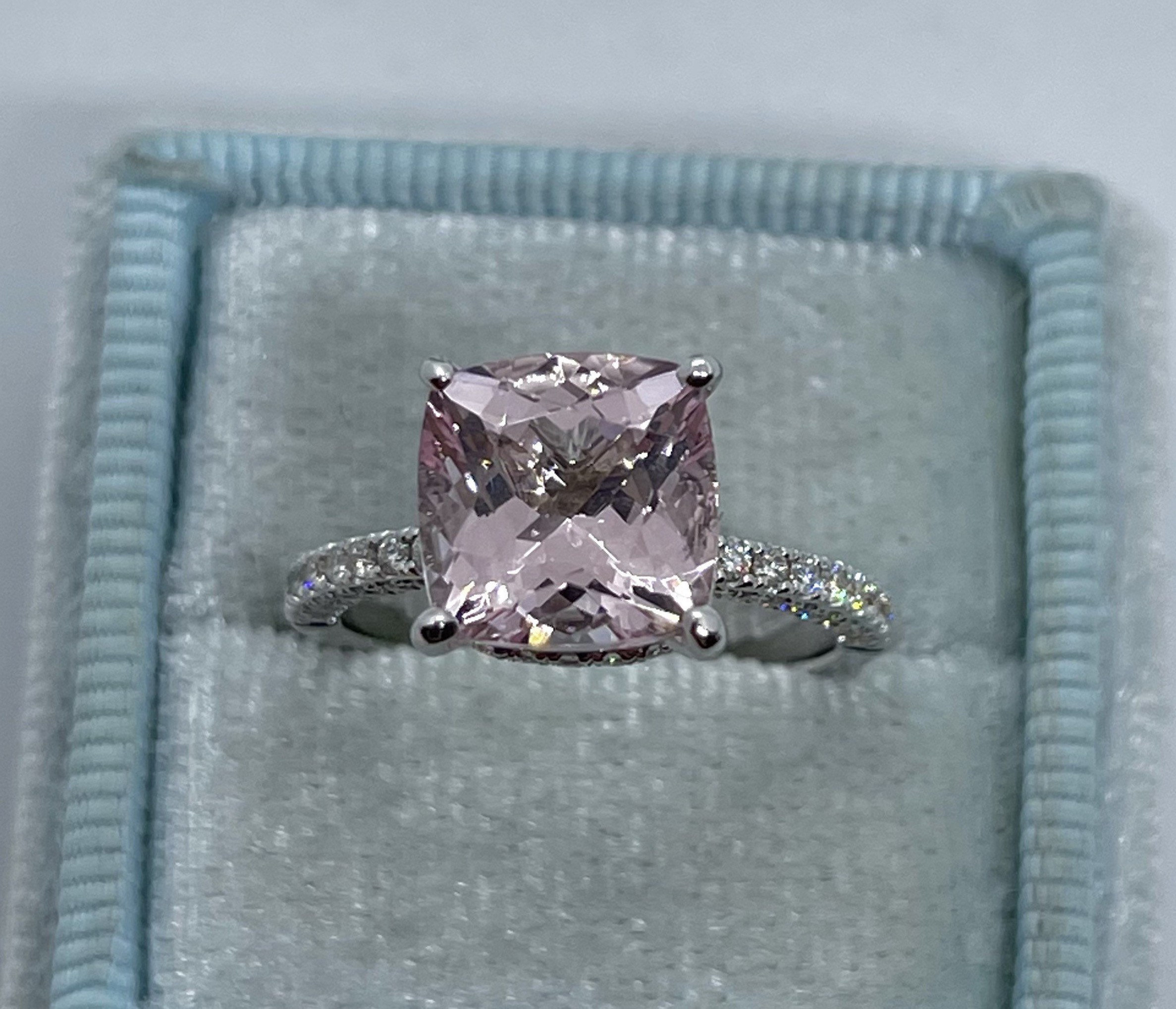 Cushion cut morganite engagement ring outlet