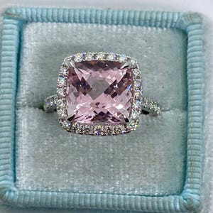 Pink Morganite Ring, Cushion Cut Morganite Engagement Ring, 14K White Gold Cushion Halo Morganite and Diamond Ring Bild 1