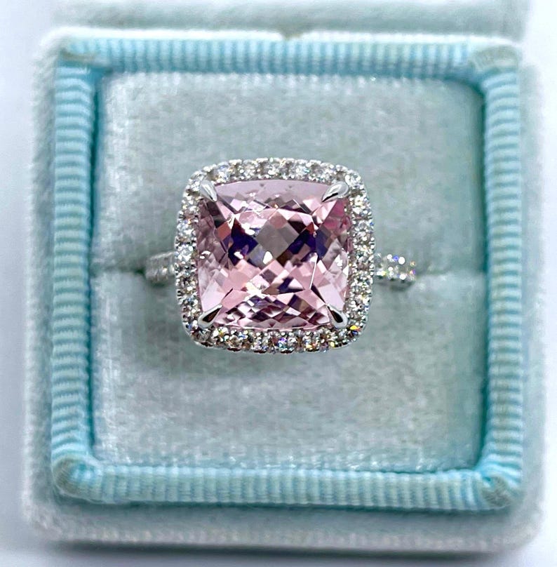 Pink Morganite Ring, Cushion Cut Morganite Engagement Ring, 14K White Gold Cushion Halo Morganite and Diamond Ring Bild 3