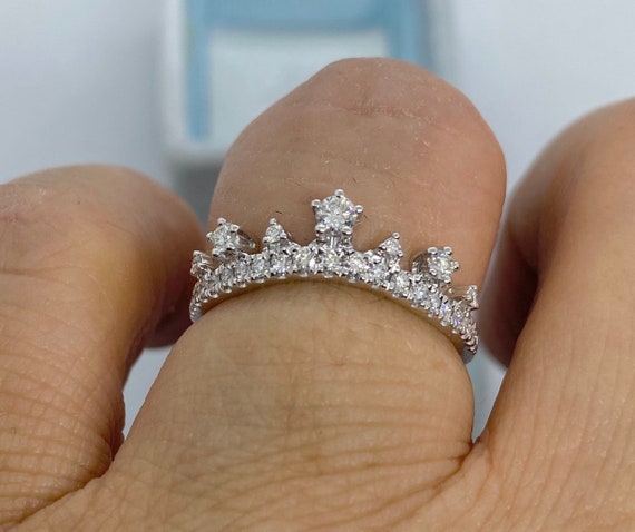 1/8ct TDW Diamond 10K Rose Gold Crown Fashion Ring - Walmart.com