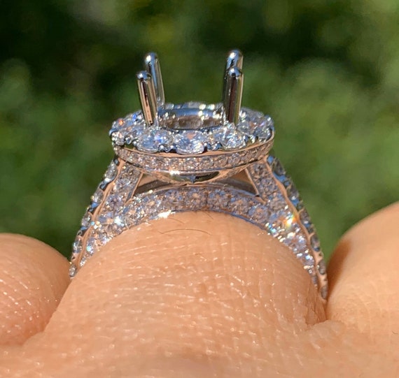 Round Halo Diamond Setting Diamond Semi Mount Engagement Ring