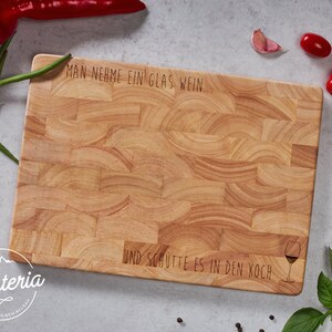 End wood board medium / cutting board with individual engraving image 3