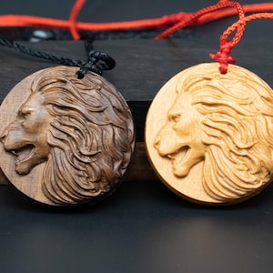 ライオン ヘッド ペンダント、木彫り、ライオン ヘッド レリーフ、ライオン ヘッド ネックレス、彫刻木製ペンダント、彫刻ペンダント、彫刻木、ブラック ウォールナット、チェリーウッド