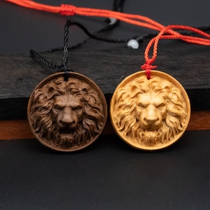 ライオン ヘッド ペンダント、木彫り、ライオン ヘッド レリーフ、ライオン ヘッド ネックレス、彫刻木製ペンダント、彫刻ペンダント、彫刻木