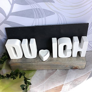 Schriftzug DU - ICH mit Herz | Buchstaben Deko | Geschenk Paare | weiße 3D Letter mit Holzsockel | Vintage Skandi Deko | Tischdeko