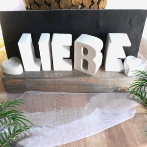 Schriftzug Liebe | Buchstaben Deko | Geschenk Hochzeit | 3D Buchstaben a. Holzsockel | Vintage Deko | Tischdeko | Schild Love mit Aufsteller