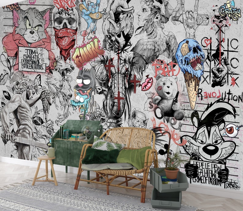 K&ouml;nnte beinhalten: Ein schwarz-wei&szlig;es grafisches Wandbild mit einer Vielzahl von Comicfiguren und Graffiti-Kunst. Das Wandbild zeigt Tom und Jerry, einen Sch&auml;del mit rotem Bandana, einen Comic-Elefanten, einen Comic-Stinktier und einen Comic-B&auml;ren. Das Wandbild enth&auml;lt auch die W&ouml;rter "FUNKY", "REVOLUTION" und "TOM & JERRY".