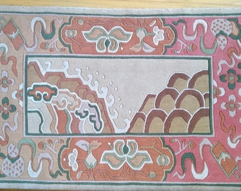 Hand Woven Tibetan Wool Rug, Lotus Flower Design, 2x3