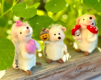 Felt Hedgehog Family – Hand-felted hedgehog with fly agaric mushroom | Forest decoration, autumn figure, gift