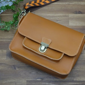 Sac à bandoulière en cuir végétal orange-marron