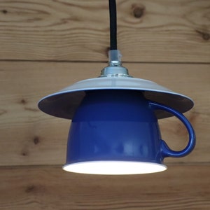 Cup lamp as a hanging lamp from a blue cup