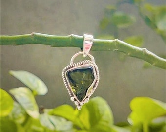 AAA Quality Green Moldavite Necklace, 925 Silver Pendant, Moldavite Pendant, Pendant for Necklace, Czech Moldavite, Handmade Jewelry