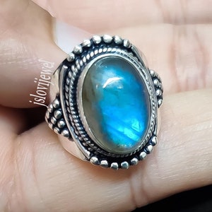 Bague en argent labradorite / grosse bague en pierres précieuses / bague en pierre ovale de feu bleu / bague faite main en argent sterling 925 / bague en labradorite naturelle pour lui