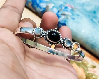 ブラックオニキスムーンストーンバングル：925スターリングシルバー製