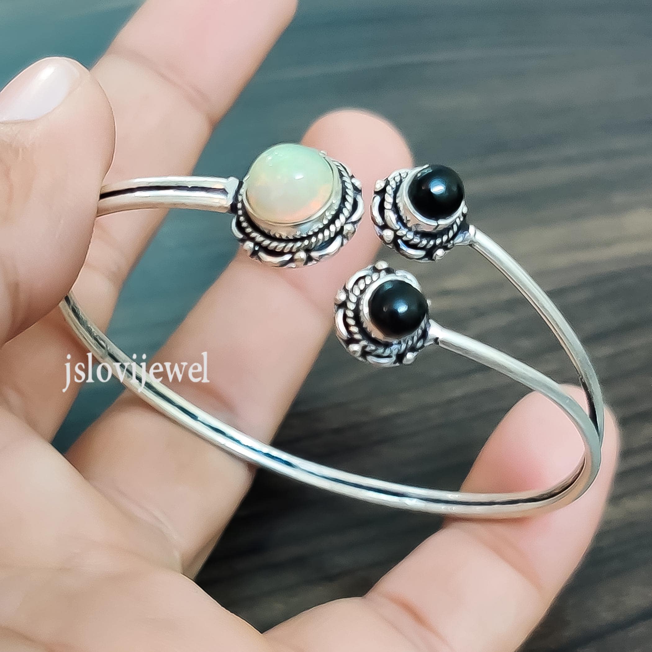 オパール＆ブラックオニキス スターリングシルバー バングル