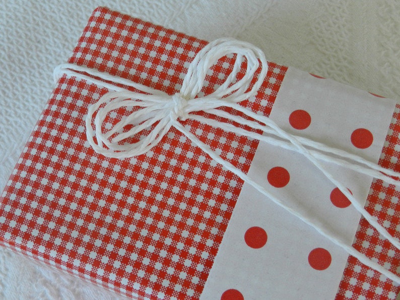 Geschenkpapier Dots-Pepita rot-weiß 3m, 50cm breit Bild 1