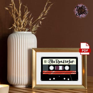 Korsstygnsmönster med kassettband: Retro 80-talsdesign (PDF-nedladdning) P 1057