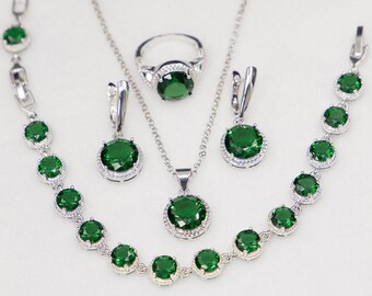Vintage metal /& lowend emerald necklace earrings Ring bracelet set