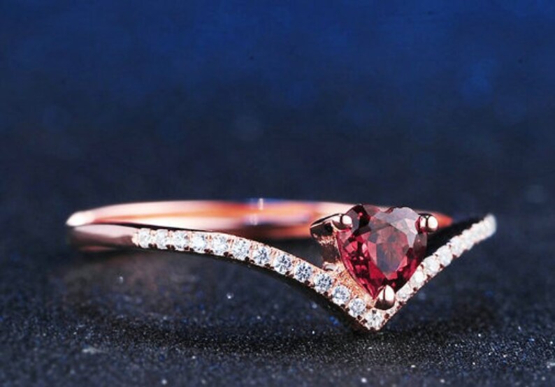 Ring For Women Natural Red Garnet Love Heart cut 925 Sterling Silver Romantic Wedding Fine Jewelry Gift Engagement Ring Gift For Women