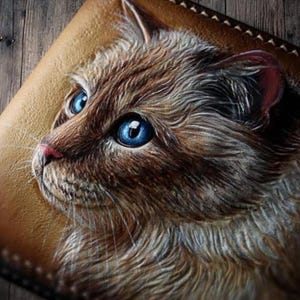 Cartera de cuero, cartera de gato, cartera hecha a mano, cartera tallada a mano, cartera personalizada, retrato de gato a partir de foto, regalo personalizado para mascotas.