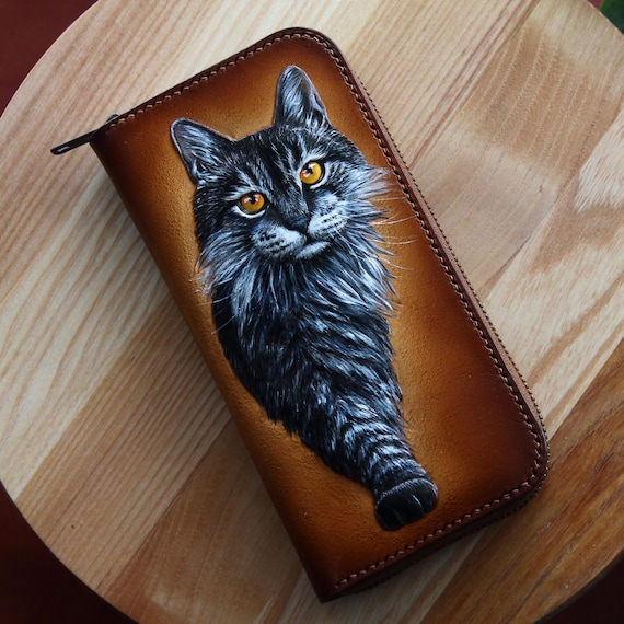 Portafoglio in pelle di gatto lavorato a mano Portafoglio con cerniera per donna borsa intagliata regalo per proprietari di gatti regalo unico per donna Bellissimo portafoglio intagliato a forma di ga...