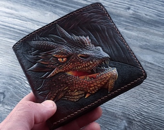 Cartera ucraniana. Cartera de bolsillo frontal con dragón de fantasía tallado. Regalo personalizado. Cartera de cuento de hadas. Dragón.