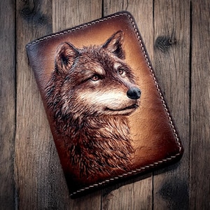 Cartera de cuero, Cartera de lobo, Cartera hecha a mano, Cartera de hombre hecha a mano, cartera personalizada, Cartera de lobo, cartera tallada, regalo para hombre, cartera con cadena.